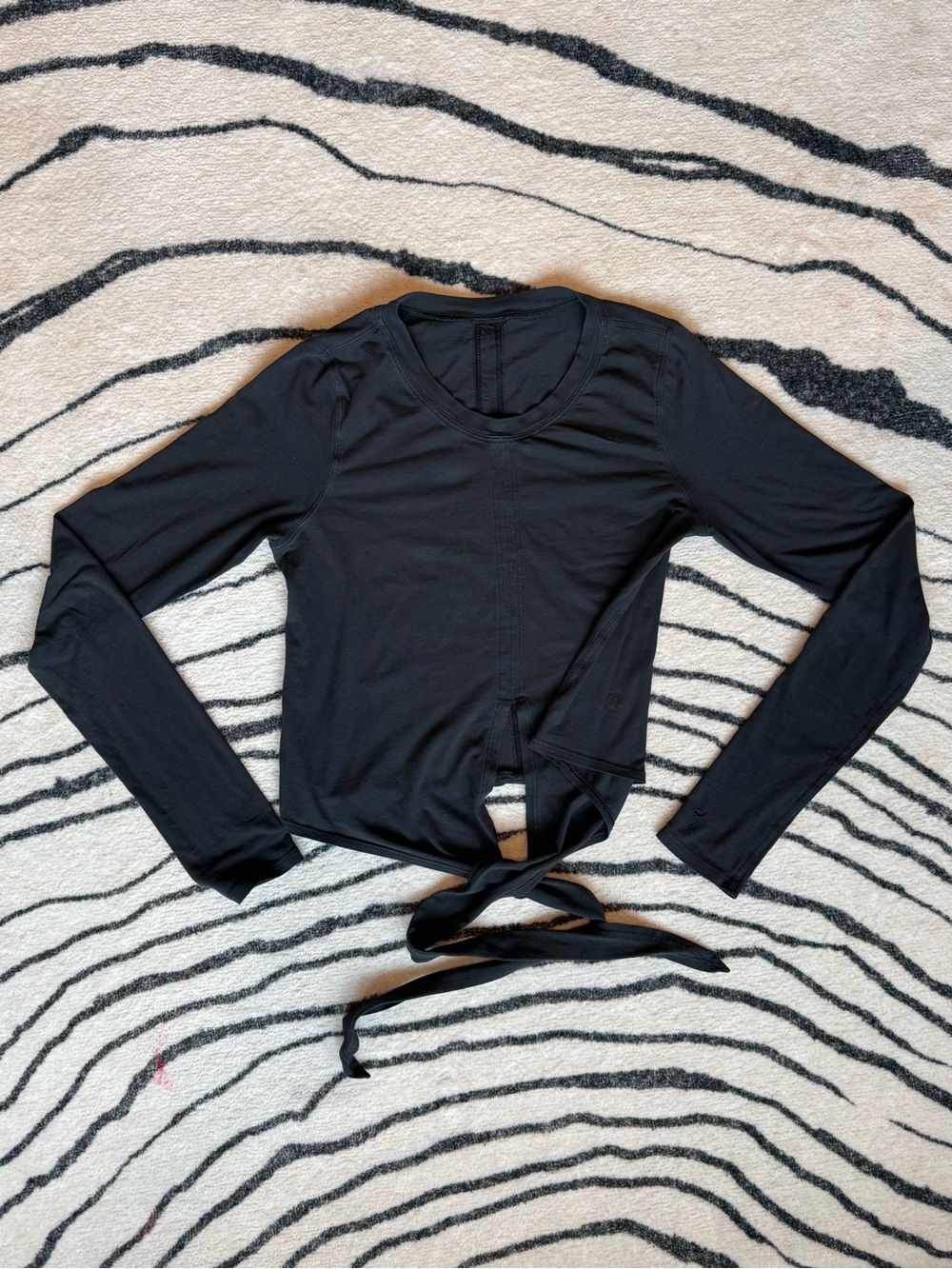Lululemon Size Small Black Long-Sleeve Wrap Tie Top - Women